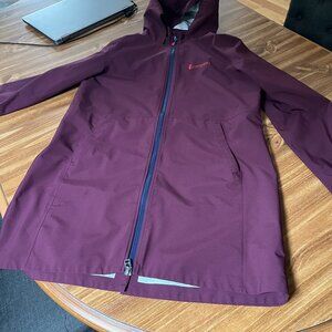 Women's Cotopaxi medium, rain parka